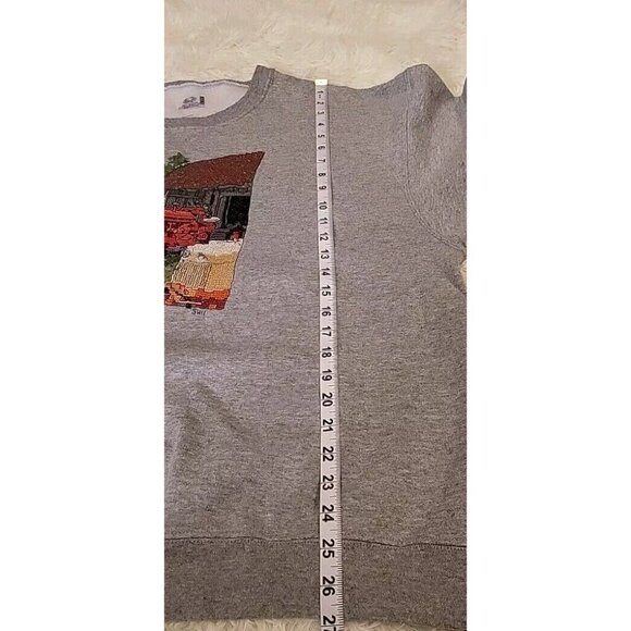 Fruit Of The Loom XL Embroidered Farm Tractor Barn Pullover Sweatshirt Vintage - Picture 9 of 10